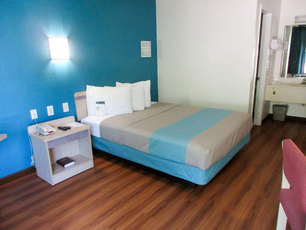 Motel 6 Huntsville - Madison Værelse billede